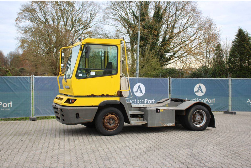 Terberg YT182 - Terminal tractor: picture 1 Terberg YT182 - Terminal tractor: picture 1
