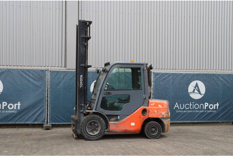 Toyota 02-8FDJF35 - Diesel forklift: picture 1 Toyota 02-8FDJF35 - Diesel forklift: picture 1