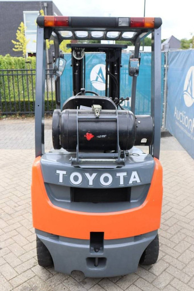 Toyota 02-8FGF18 - LPG forklift: picture 5 Toyota 02-8FGF18 - LPG forklift: picture 5