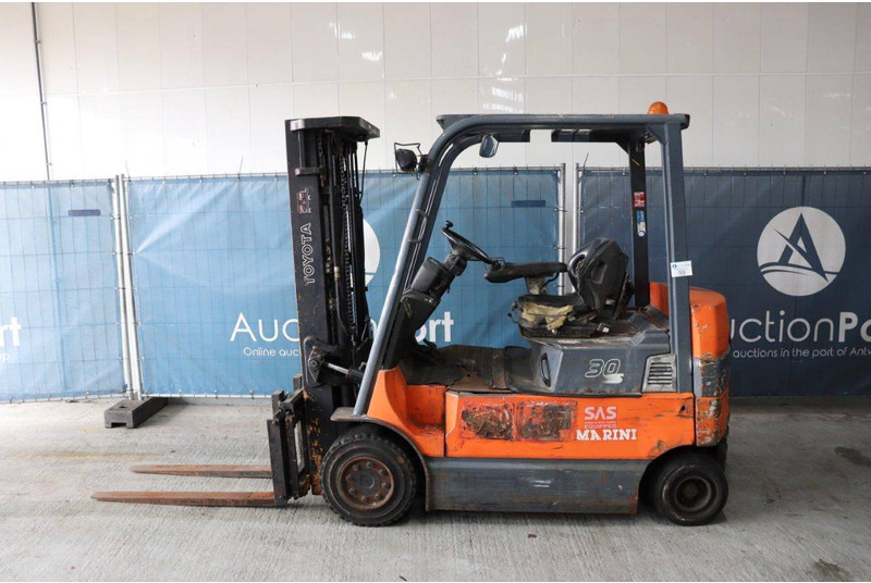 Toyota 7FBMF30 - Electric forklift: picture 2 Toyota 7FBMF30 - Electric forklift: picture 2