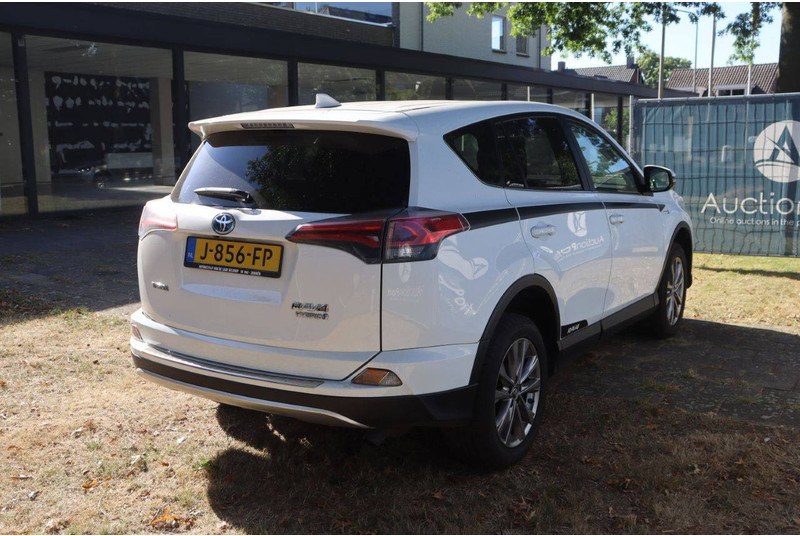 SUV Toyota RAV4: picture 6