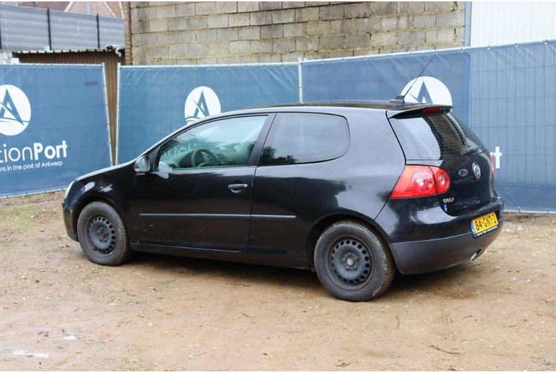 Volkswagen Golf FM Trendline - Car: picture 3 Volkswagen Golf FM Trendline - Car: picture 3