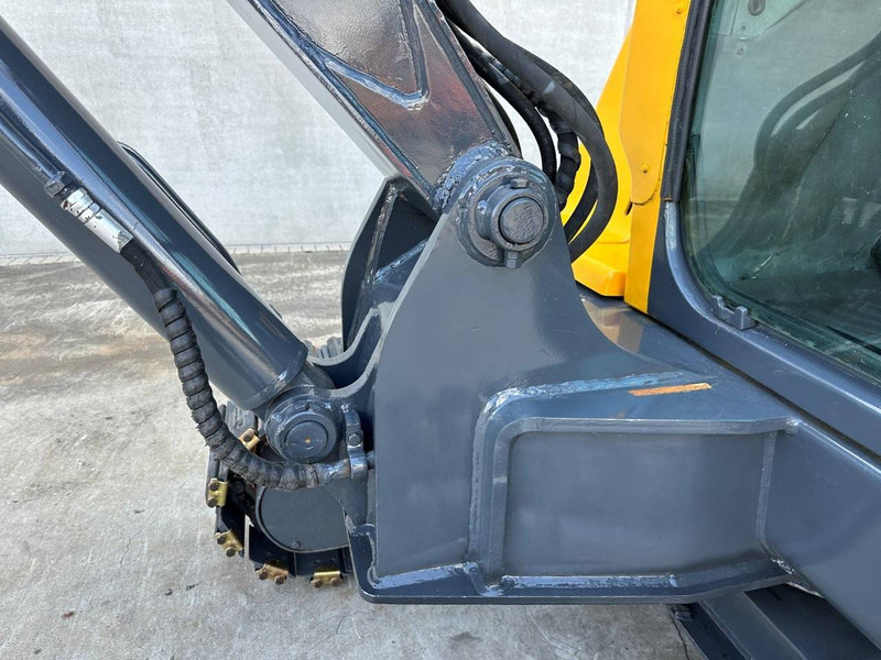 Crawler excavator Volvo EC55B: picture 10