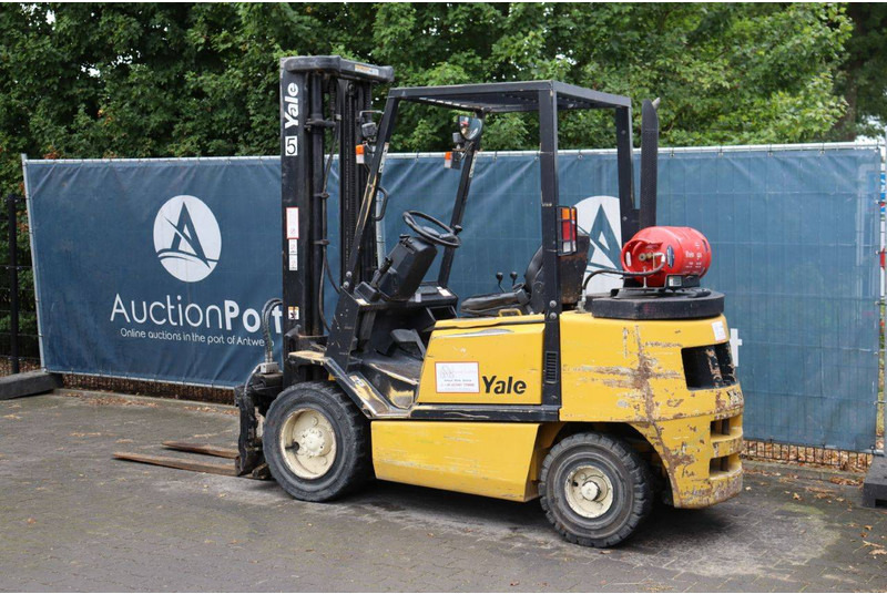 Yale GLP30 - LPG forklift: picture 3 Yale GLP30 - LPG forklift: picture 3