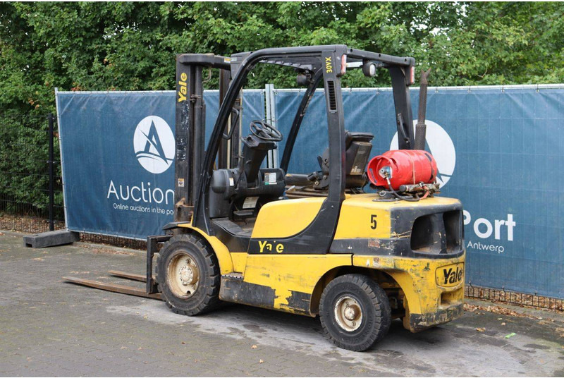 Yale GLP30 - LPG forklift: picture 3 Yale GLP30 - LPG forklift: picture 3