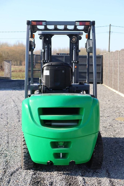 Yanmar FD30 - Diesel forklift: picture 4 Yanmar FD30 - Diesel forklift: picture 4