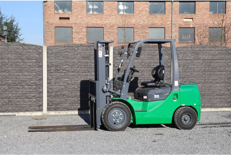 Yanmar FD30 - Diesel forklift: picture 1 Yanmar FD30 - Diesel forklift: picture 1