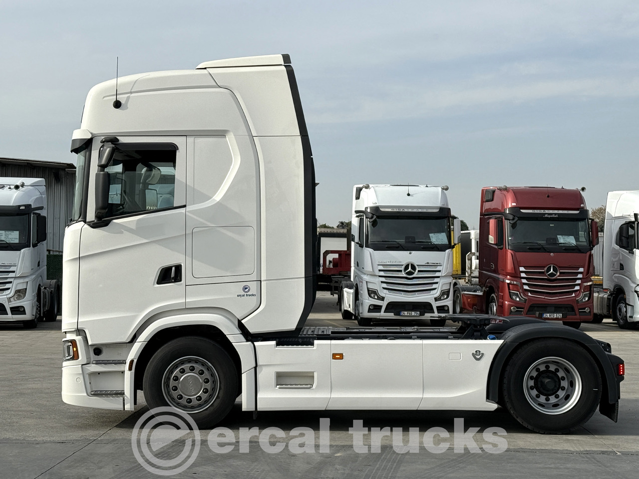 SCANIA NEW 2023 590 S/AUTO-AC-PARK AC-REFRIGERATOR-DOUBLE WAREHOUSE-4X2 - Tractor unit: picture 4 SCANIA NEW 2023 590 S/AUTO-AC-PARK AC-REFRIGERATOR-DOUBLE WAREHOUSE-4X2 - Tractor unit: picture 4