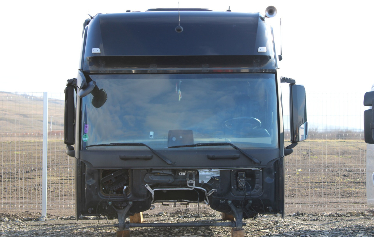 CABINA MERCEDES ACTROS MP4 GIGA SPACE - Cab for Truck: picture 1 CABINA MERCEDES ACTROS MP4 GIGA SPACE - Cab for Truck: picture 1