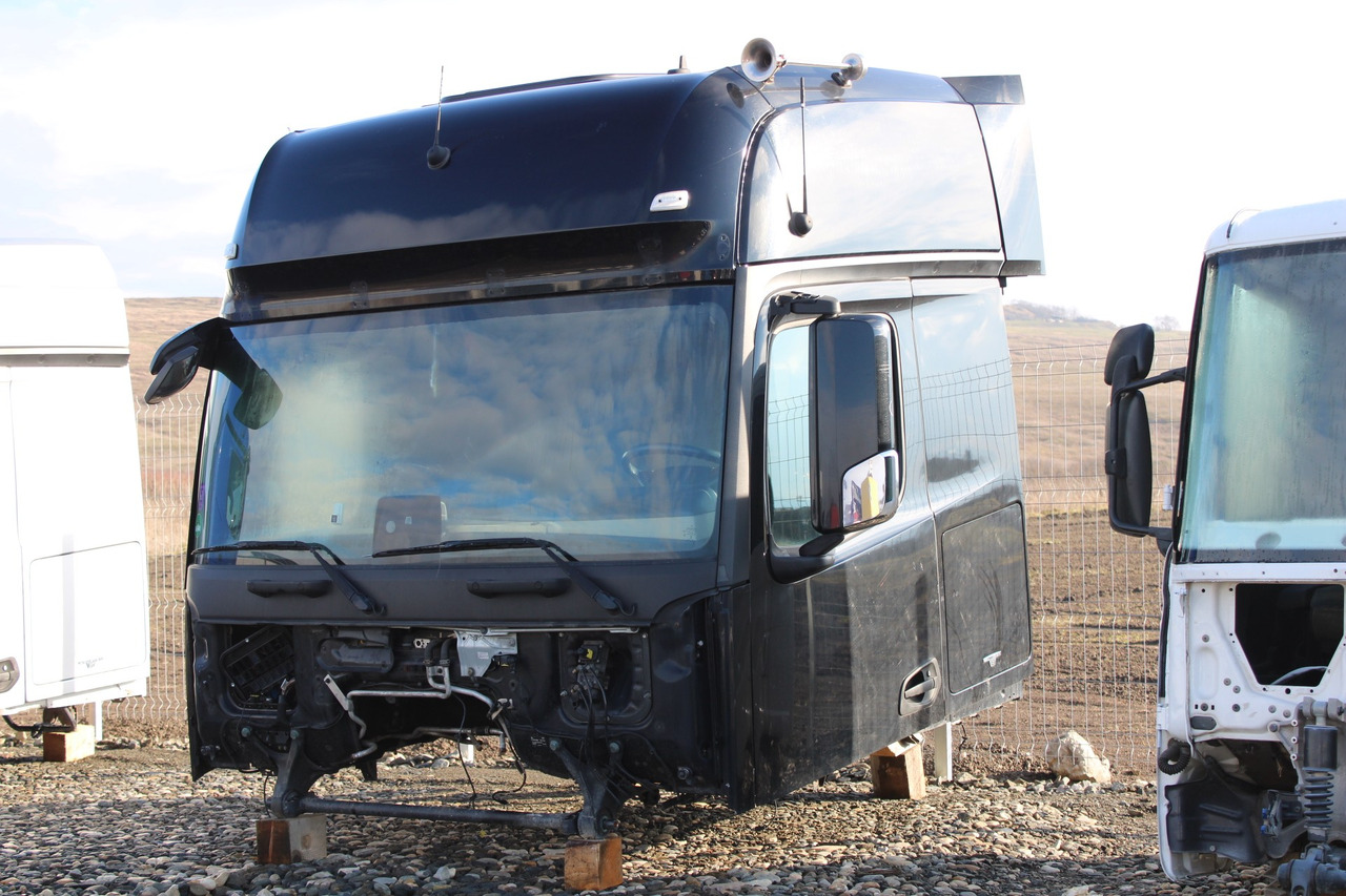 CABINA MERCEDES ACTROS MP4 GIGA SPACE - Cab for Truck: picture 3 CABINA MERCEDES ACTROS MP4 GIGA SPACE - Cab for Truck: picture 3