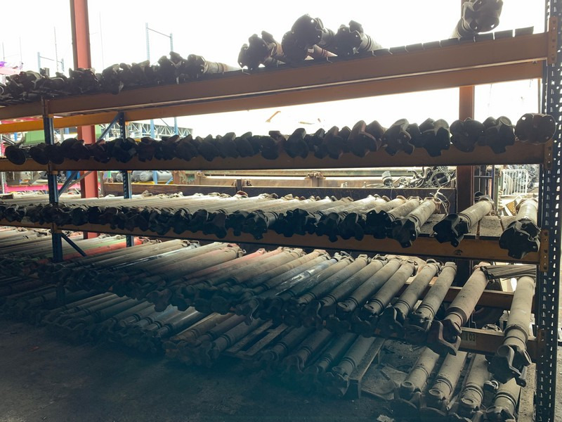 CARDAN MAN DAF IVECO RENAULT - Propeller shaft for Truck: picture 2 CARDAN MAN DAF IVECO RENAULT - Propeller shaft for Truck: picture 2