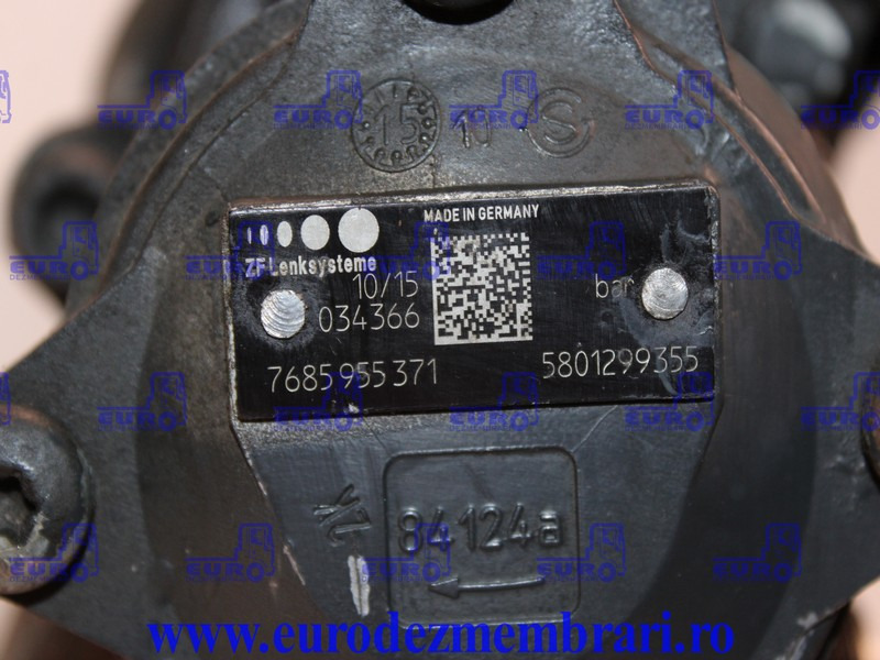 COMPRESOR AER + POMPA SERVODIRECTIE IVECO CURSOR 11 504293730, 5801299355 - Air brake compressor for Truck: picture 2 COMPRESOR AER + POMPA SERVODIRECTIE IVECO CURSOR 11 504293730, 5801299355 - Air brake compressor for Truck: picture 2