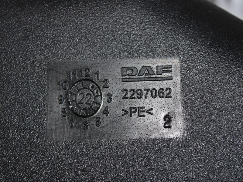 REZERVOR ADBLUE DAF XF XG 2297062 - AdBlue tank for Truck: picture 3 REZERVOR ADBLUE DAF XF XG 2297062 - AdBlue tank for Truck: picture 3