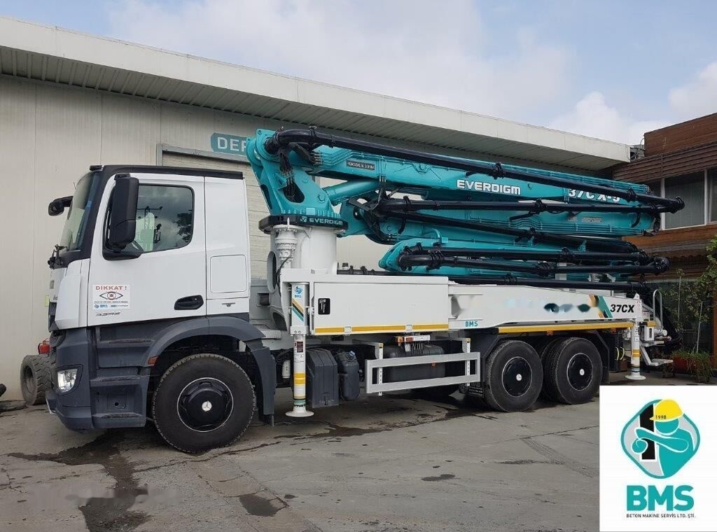 Mercedes-Benz 3342 P - Concrete pump truck: picture 3 Mercedes-Benz 3342 P - Concrete pump truck: picture 3