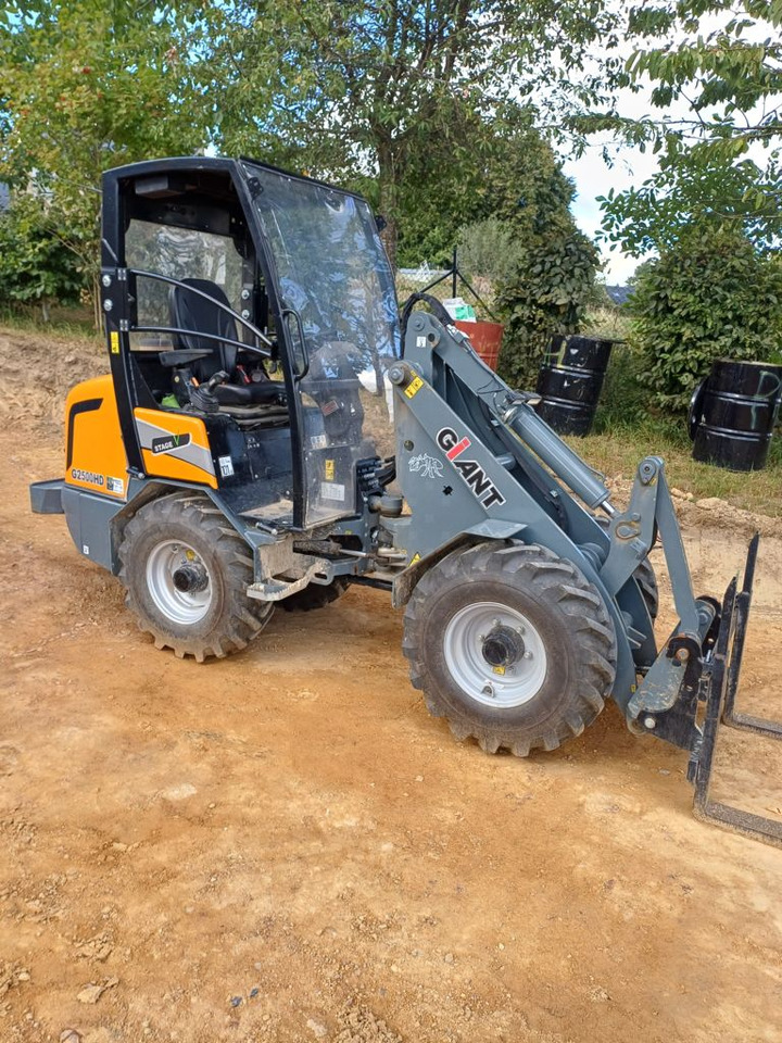 Giant G2500 HD - Skid steer loader: picture 1 Giant G2500 HD - Skid steer loader: picture 1