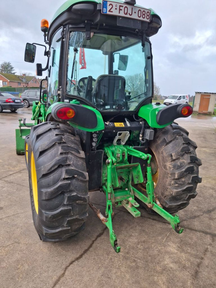 John Deere 4066R - Compact tractor: picture 4 John Deere 4066R - Compact tractor: picture 4