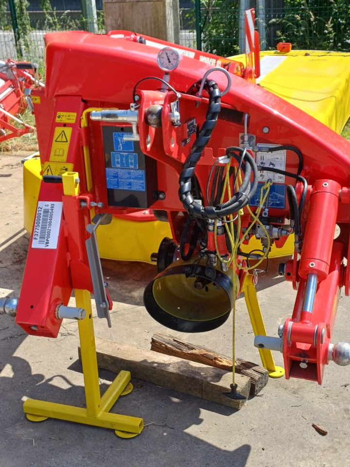 Pöttinger NOVACAT 402 - Mower: picture 1 Pöttinger NOVACAT 402 - Mower: picture 1