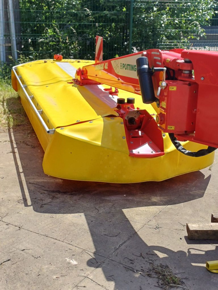 Pöttinger NOVACAT 402 - Mower: picture 3 Pöttinger NOVACAT 402 - Mower: picture 3