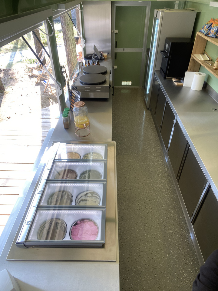 WARK PREMIUM 6m - Vending trailer: picture 4 WARK PREMIUM 6m - Vending trailer: picture 4
