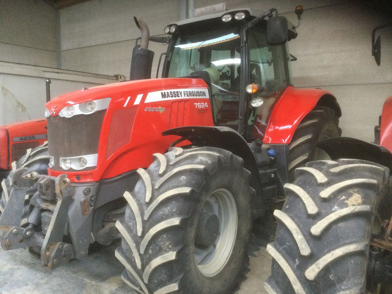 Massey Ferguson 7624 DYNA-VT EXCLUSIVE - Farm tractor: picture 1 Massey Ferguson 7624 DYNA-VT EXCLUSIVE - Farm tractor: picture 1