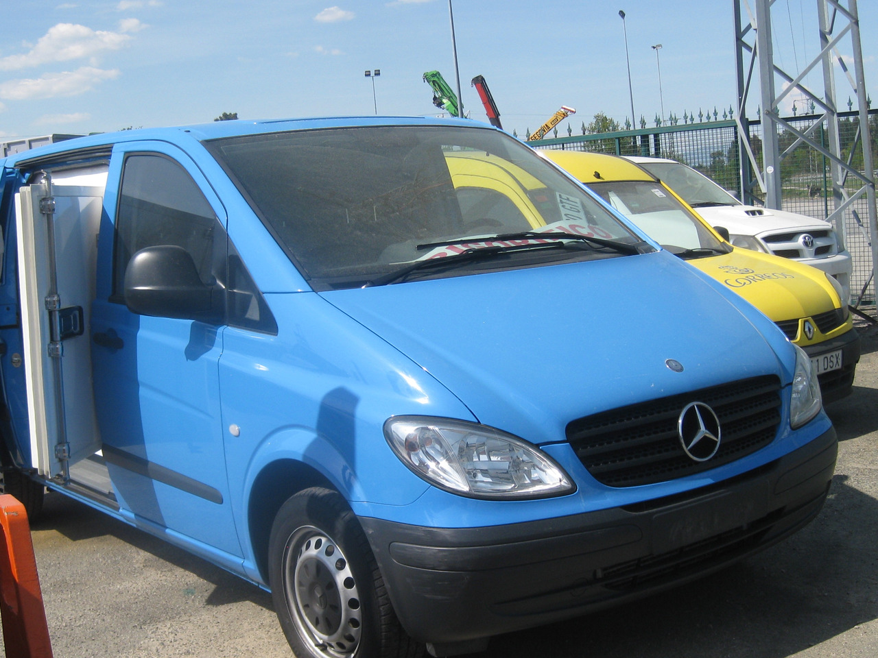 FURGONETA FRIGORIFICA MERCEDES VITO111 CDI - Refrigerated van: picture 2 FURGONETA FRIGORIFICA MERCEDES VITO111 CDI - Refrigerated van: picture 2