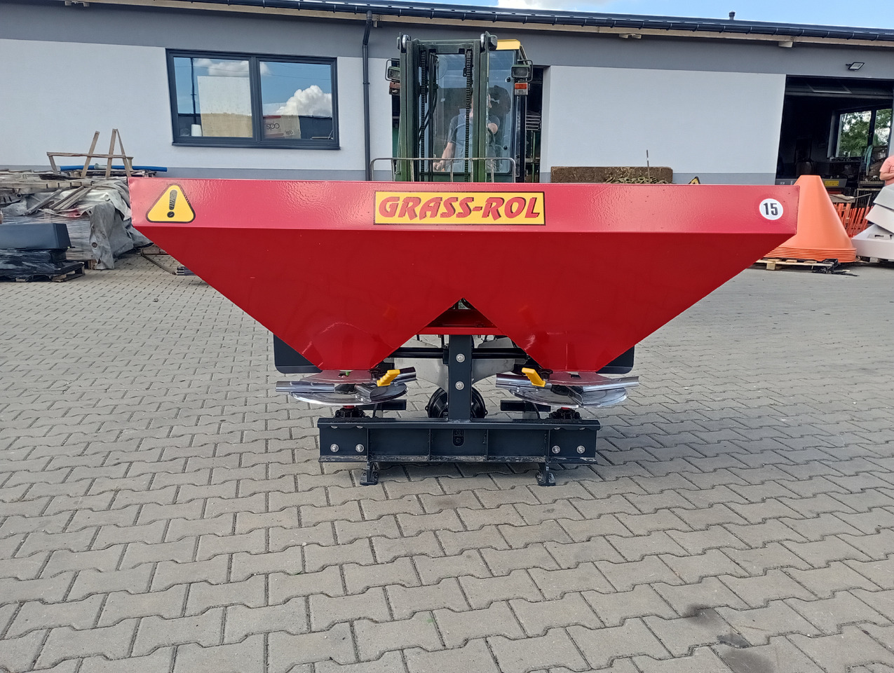 Grass Rol Rozsiewacz nawozów Junior 1200 l/ Düngerstreuer 1200l/ Fertilizer spreader 1200 - Fertilizer spreader: picture 1 Grass Rol Rozsiewacz nawozów Junior 1200 l/ Düngerstreuer 1200l/ Fertilizer spreader 1200 - Fertilizer spreader: picture 1