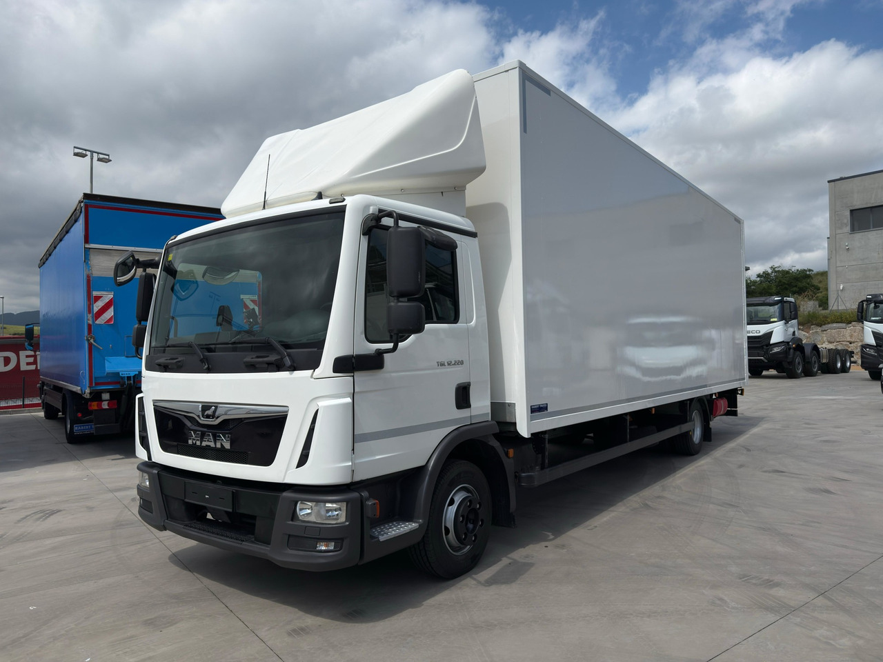 MAN 12.220 BL TGL E6 (VAN) - Box truck: picture 1 MAN 12.220 BL TGL E6 (VAN) - Box truck: picture 1