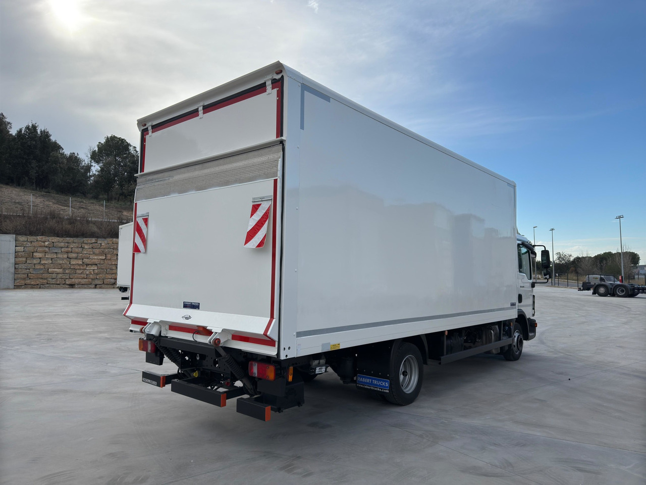 MAN 8.190 TGL E6 (VAN) - Box truck: picture 3 MAN 8.190 TGL E6 (VAN) - Box truck: picture 3