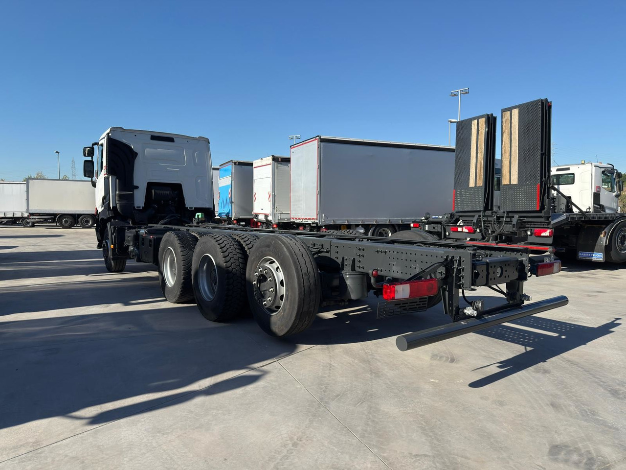 RENAULT C460 E6 (Chassis) - Cab chassis truck: picture 4 RENAULT C460 E6 (Chassis) - Cab chassis truck: picture 4