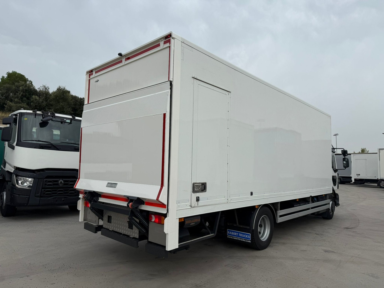 RENAULT D E6 (VAN) - Box truck: picture 3 RENAULT D E6 (VAN) - Box truck: picture 3