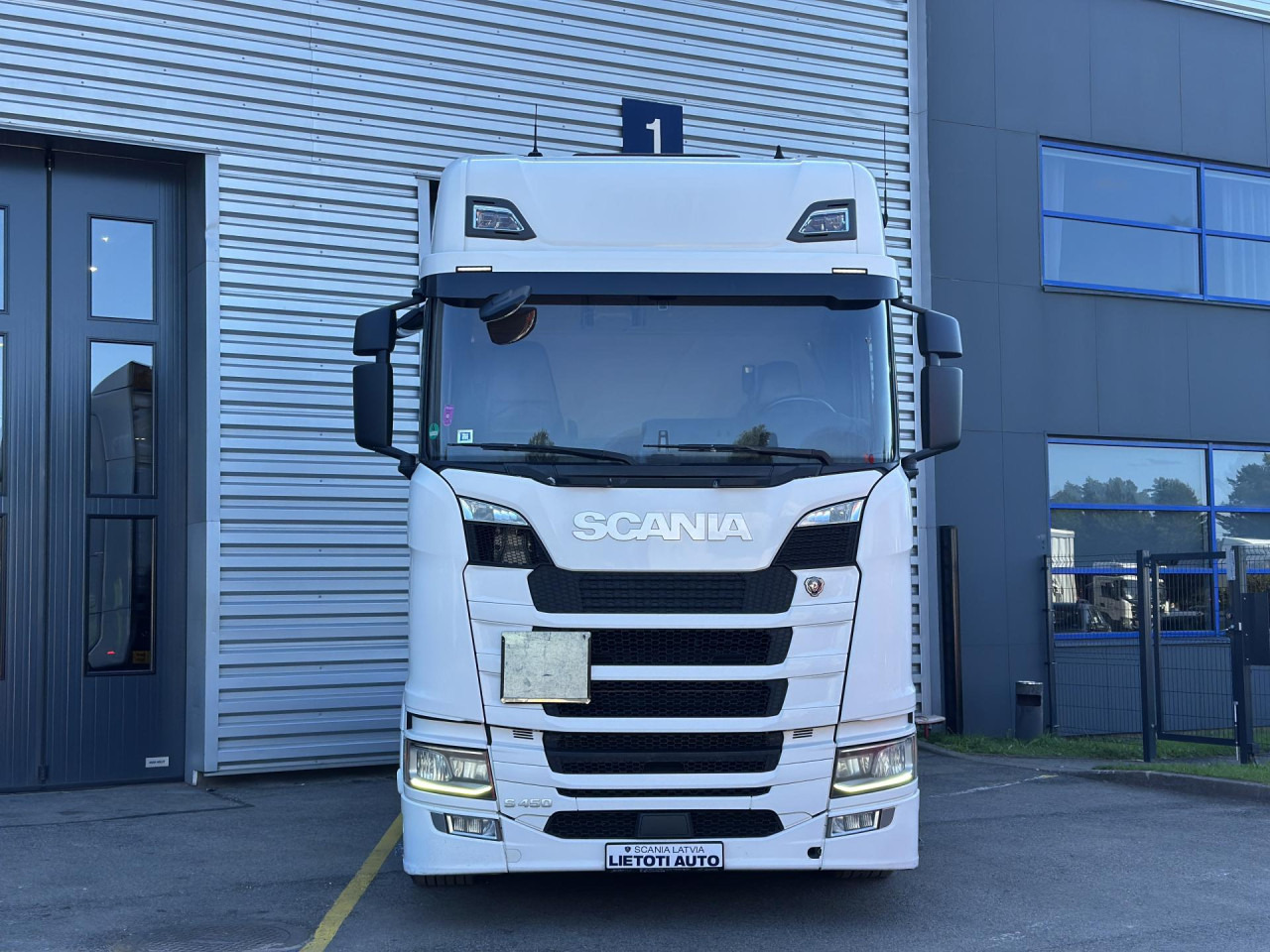 SCANIA S 450 A4x2EB - Tractor unit: picture 3 SCANIA S 450 A4x2EB - Tractor unit: picture 3