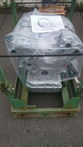 Nc Moteur MERCEDES-BENZ OM642.896 pour minibus MERCEDES-BENZ SPRINTER, OM 642 896 neuf - Engine for Minibus: picture 1 Nc Moteur MERCEDES-BENZ OM642.896 pour minibus MERCEDES-BENZ SPRINTER, OM 642 896 neuf - Engine for Minibus: picture 1