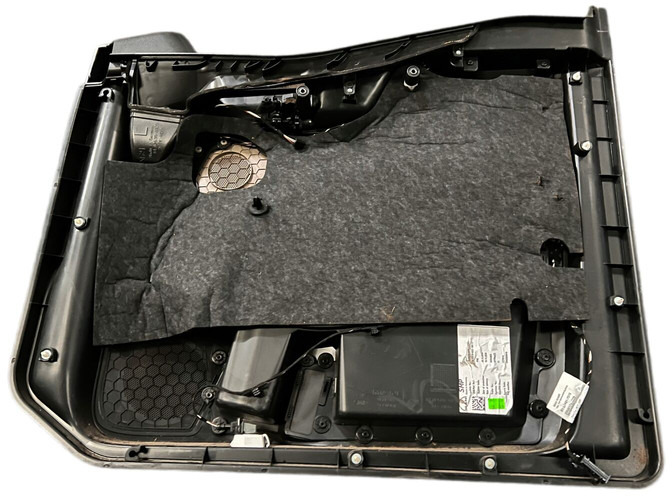 MAN  - Bumper: picture 2 MAN  - Bumper: picture 2