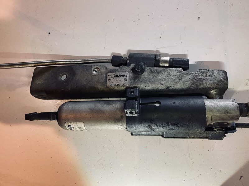 Scania - Muffler/ Exhaust system: picture 2 Scania - Muffler/ Exhaust system: picture 2
