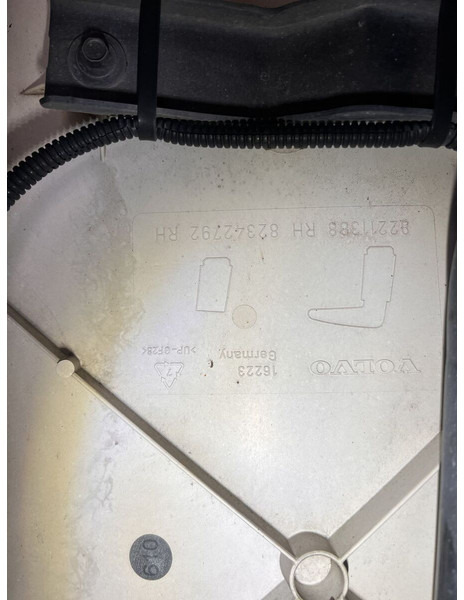 Volvo - Aerodynamics/ Spoiler: picture 4 Volvo - Aerodynamics/ Spoiler: picture 4