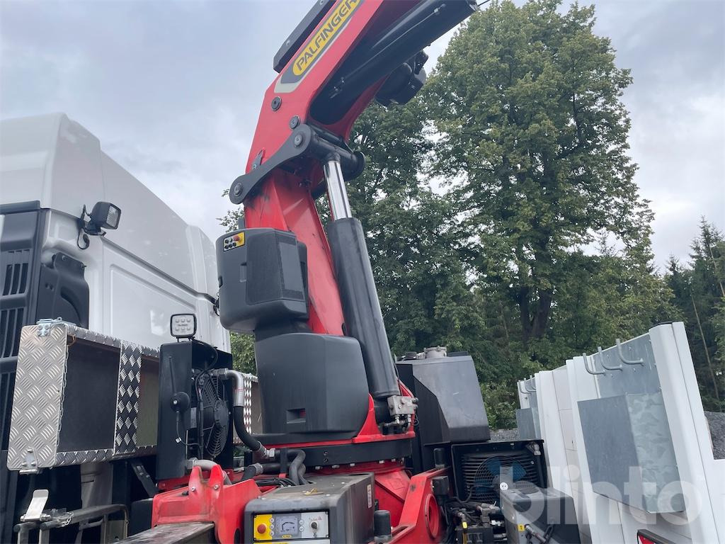 Dropside/ Flatbed truck, Crane truck 4-Achser-Pritsche mit Ladekran hinter Fahrerhaus (2023): picture 25
