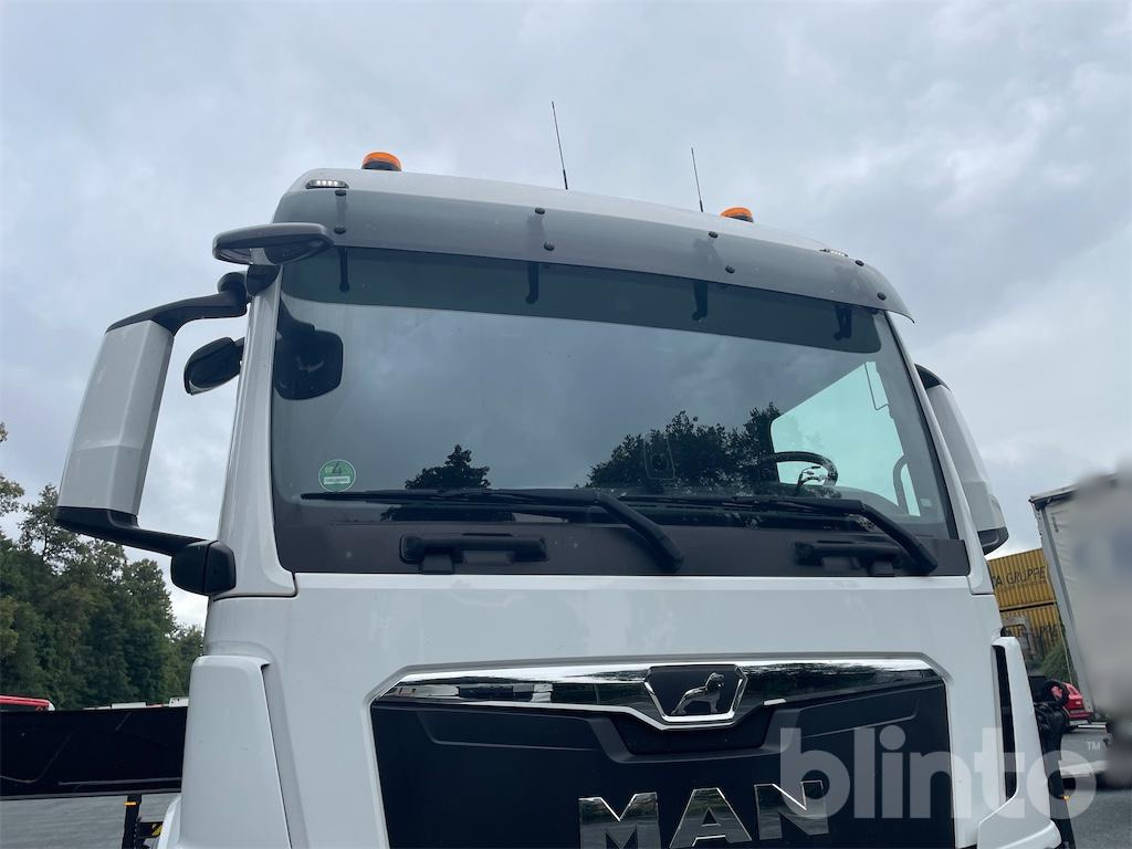 Dropside/ Flatbed truck, Crane truck 4-Achser-Pritsche mit Ladekran hinter Fahrerhaus (2023): picture 35