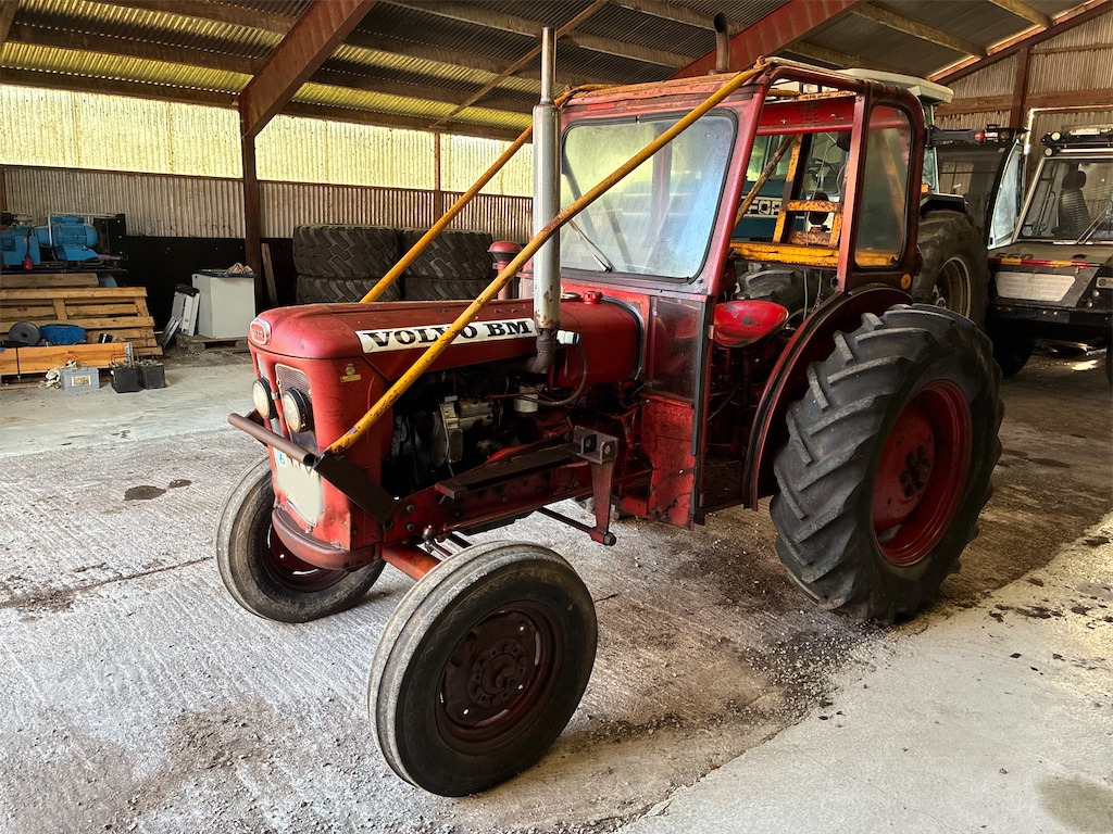 BM VOLVO 320 - Farm tractor: picture 1 BM VOLVO 320 - Farm tractor: picture 1