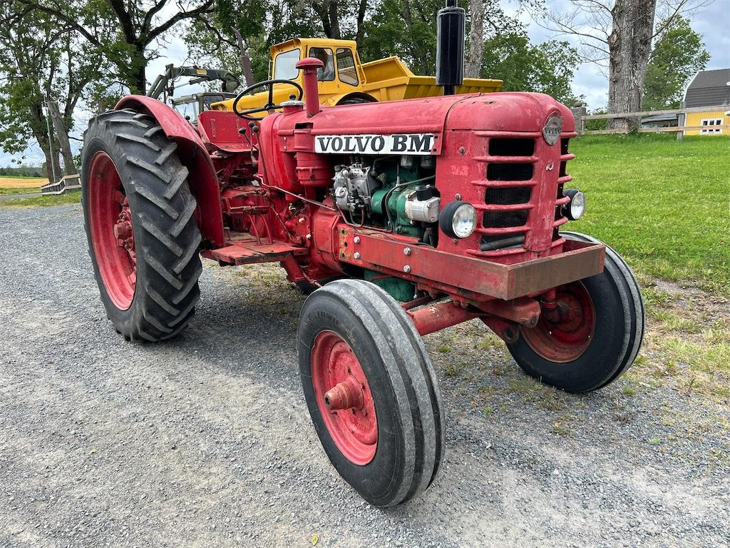 BM VOLVO 350 - Farm tractor: picture 4 BM VOLVO 350 - Farm tractor: picture 4
