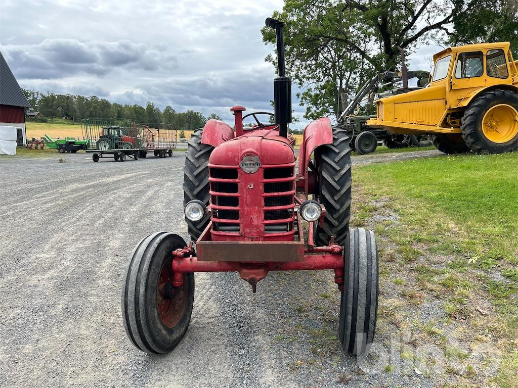 BM VOLVO 350 - Farm tractor: picture 2 BM VOLVO 350 - Farm tractor: picture 2