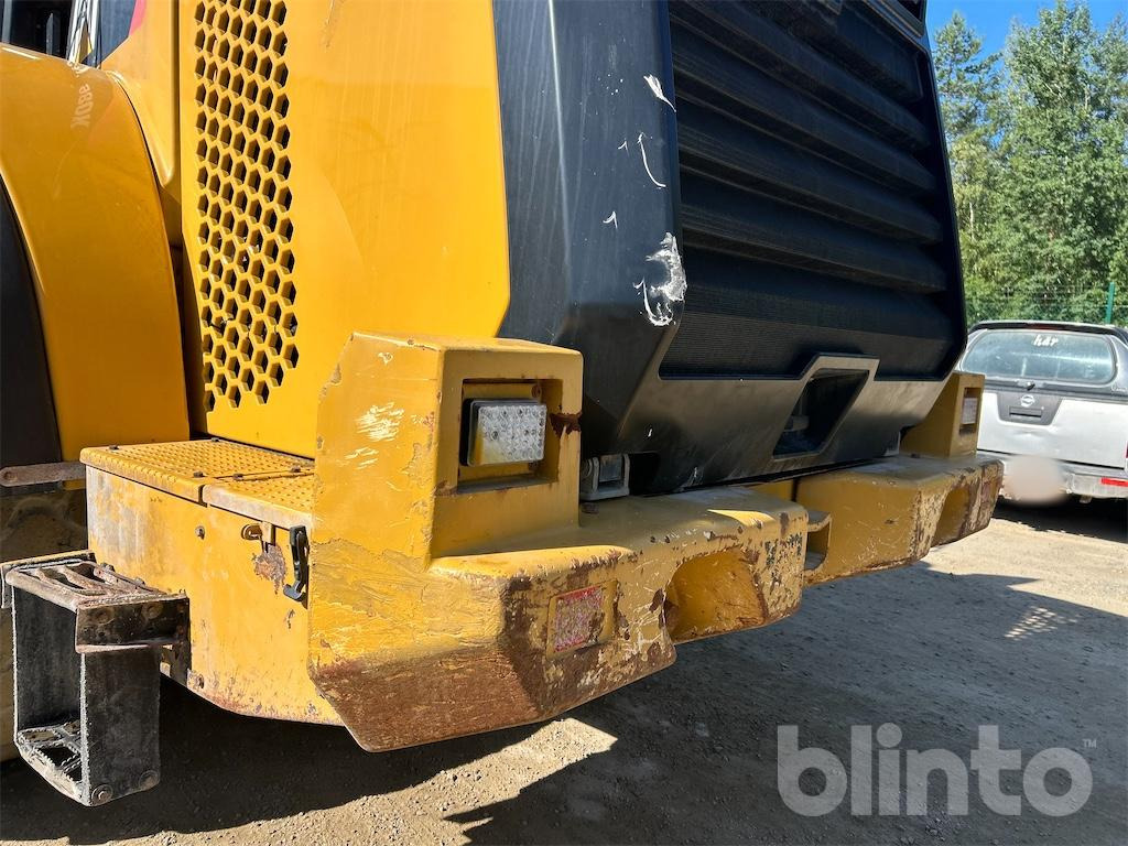 Wheel loader CATERPILLAR 980K: picture 28