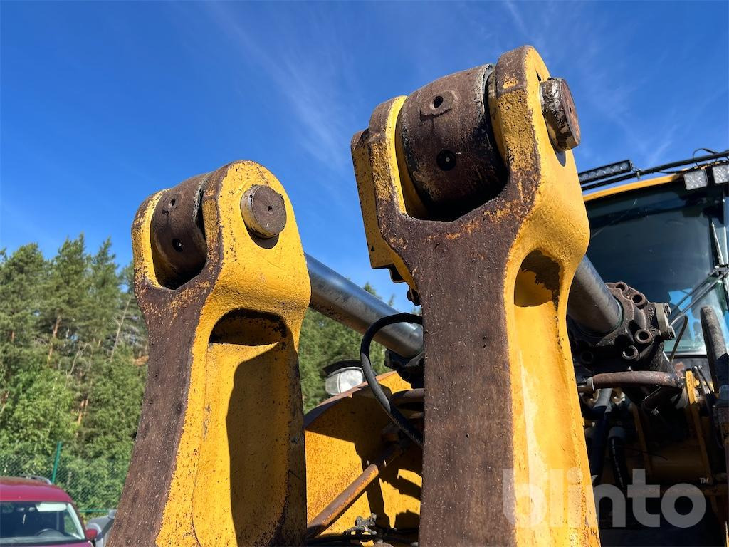 Wheel loader CATERPILLAR 980K: picture 44