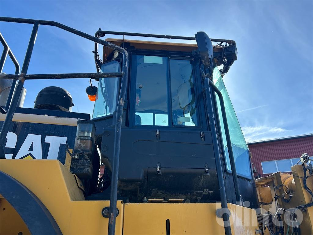 Wheel loader CATERPILLAR 980K: picture 18