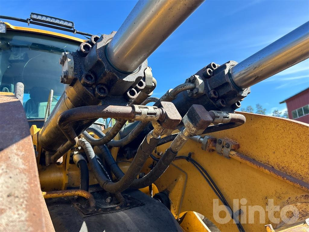 Wheel loader CATERPILLAR 980K: picture 48