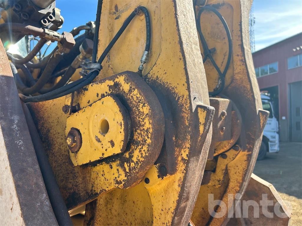Wheel loader CATERPILLAR 980K: picture 46