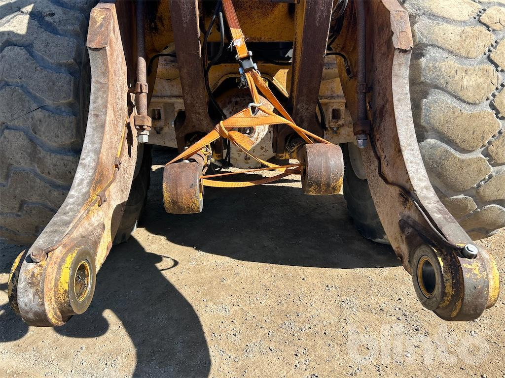 Wheel loader CATERPILLAR 980K: picture 39