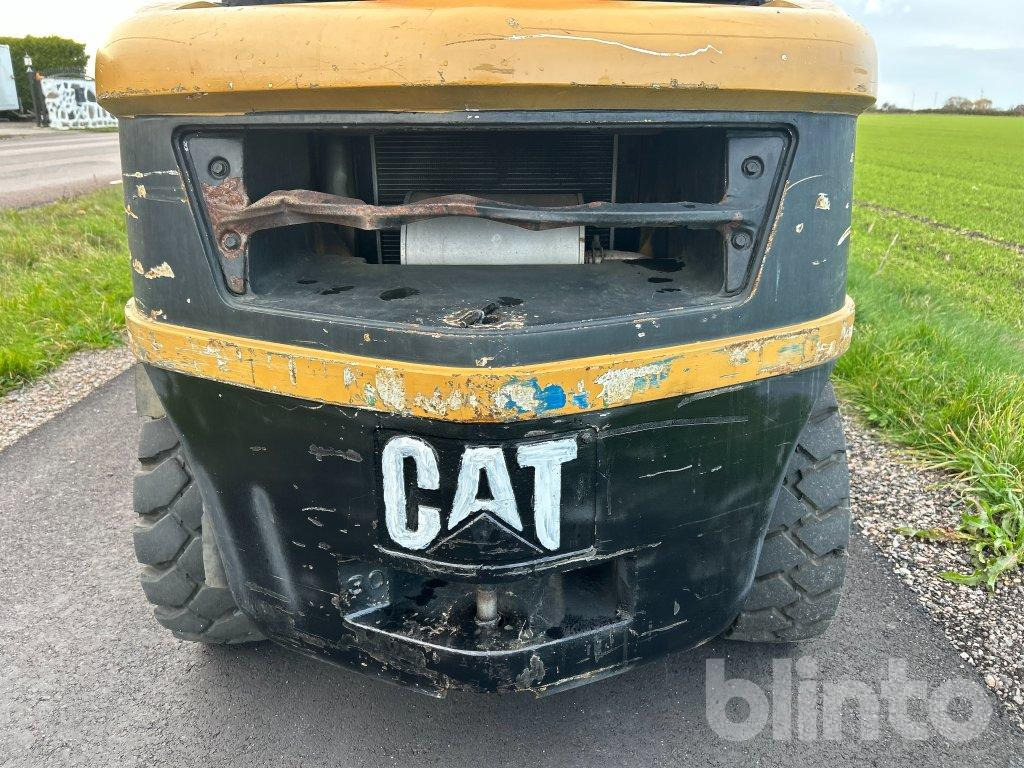 Diesel forklift Caterpillar DP30N: picture 37