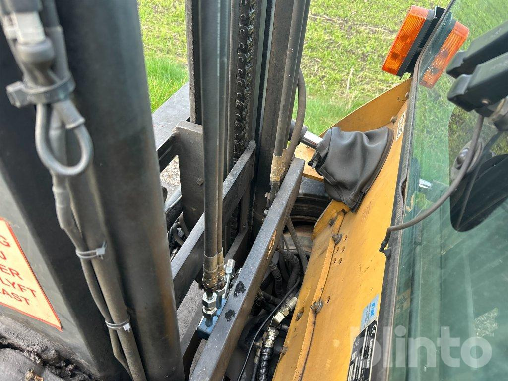 Diesel forklift Caterpillar DP30N: picture 20