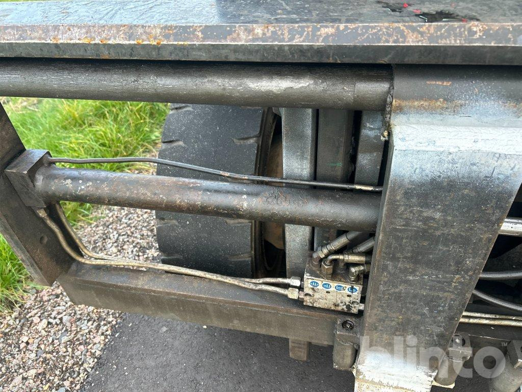 Diesel forklift Caterpillar DP30N: picture 15