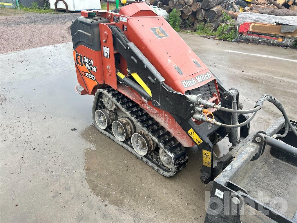 Ditch Witch SK600 - Crawler loader: picture 4 Ditch Witch SK600 - Crawler loader: picture 4